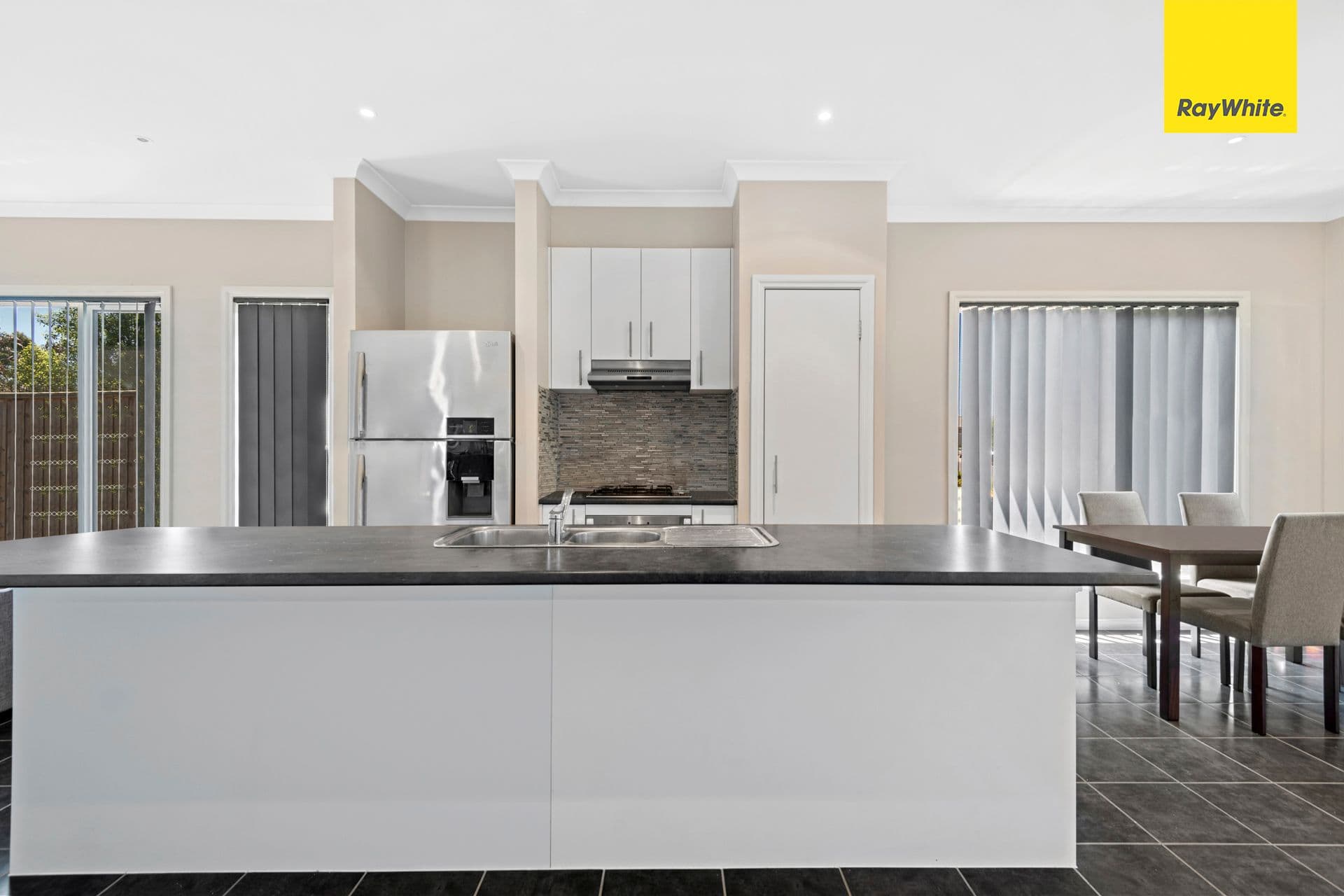 206 Botanica Springs Boulevard, Brookfield VIC 3338, Brookfield - Thumbnail 4