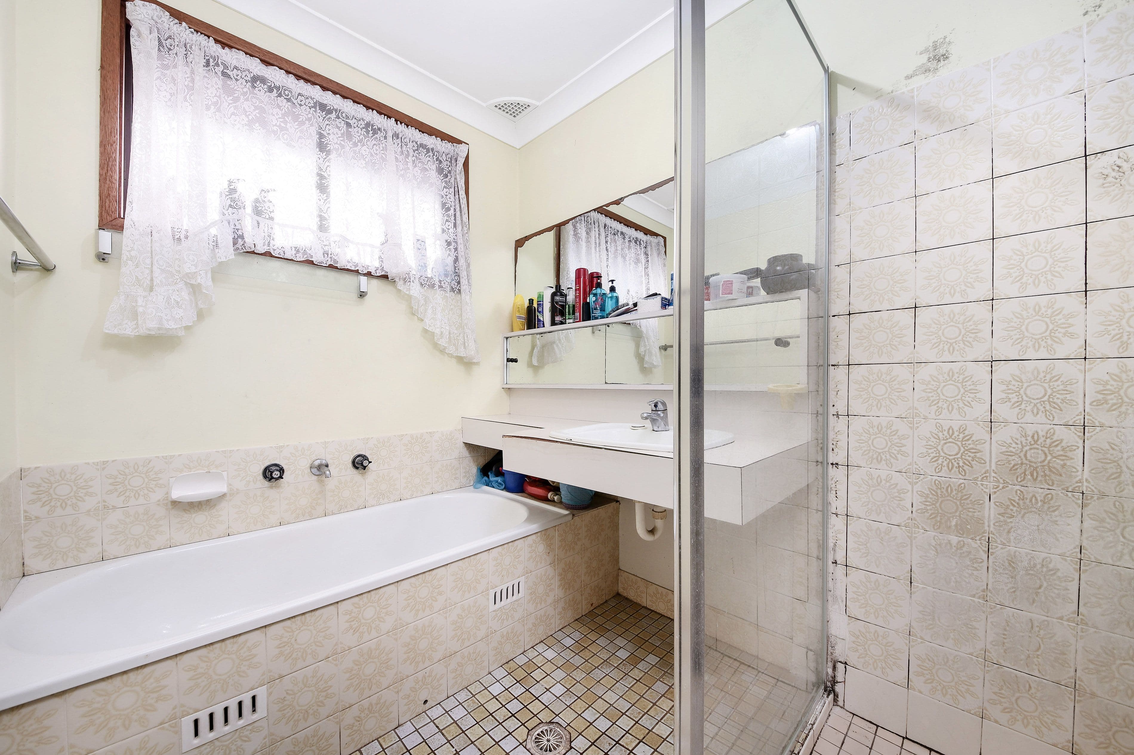 38 Flanders Avenue, Milperra NSW 2214, Milperra - Thumbnail 6