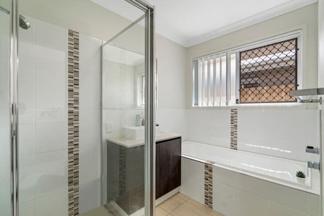 5 Drake Road, Logan Reserve QLD 4133, Logan Reserve - Thumbnail 8
