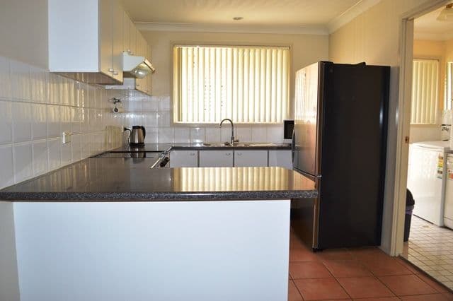 5 Holdsworth Drive, NARELLAN VALE NSW 2567, Narellan Vale - Thumbnail 2