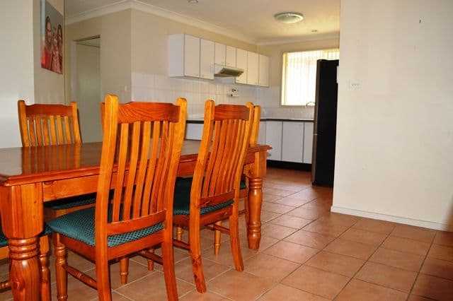 5 Holdsworth Drive, NARELLAN VALE NSW 2567, Narellan Vale - Thumbnail 3