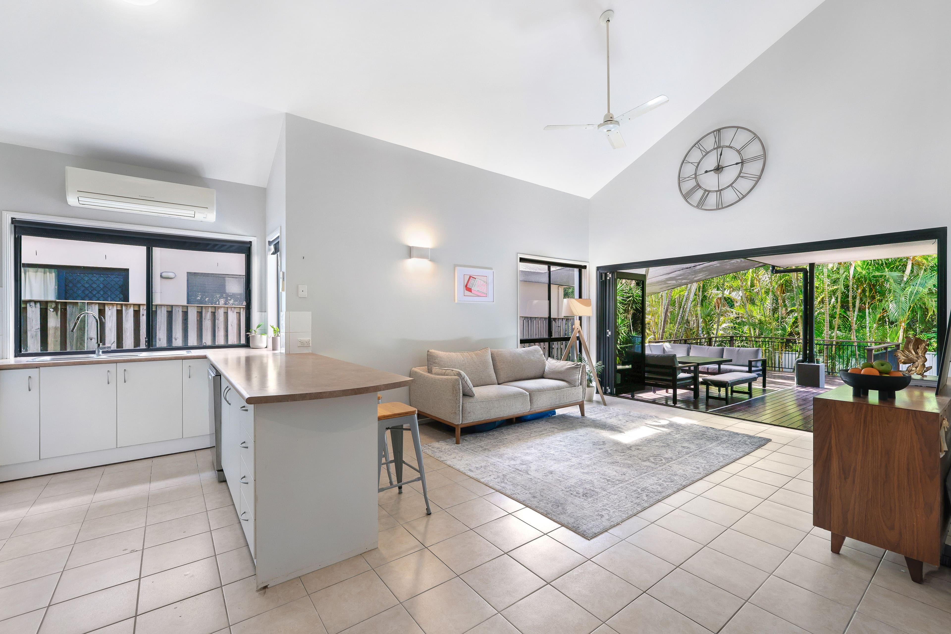 9 Coonowrin Street, Pacific Pines QLD 4211, Pacific Pines - Thumbnail 5