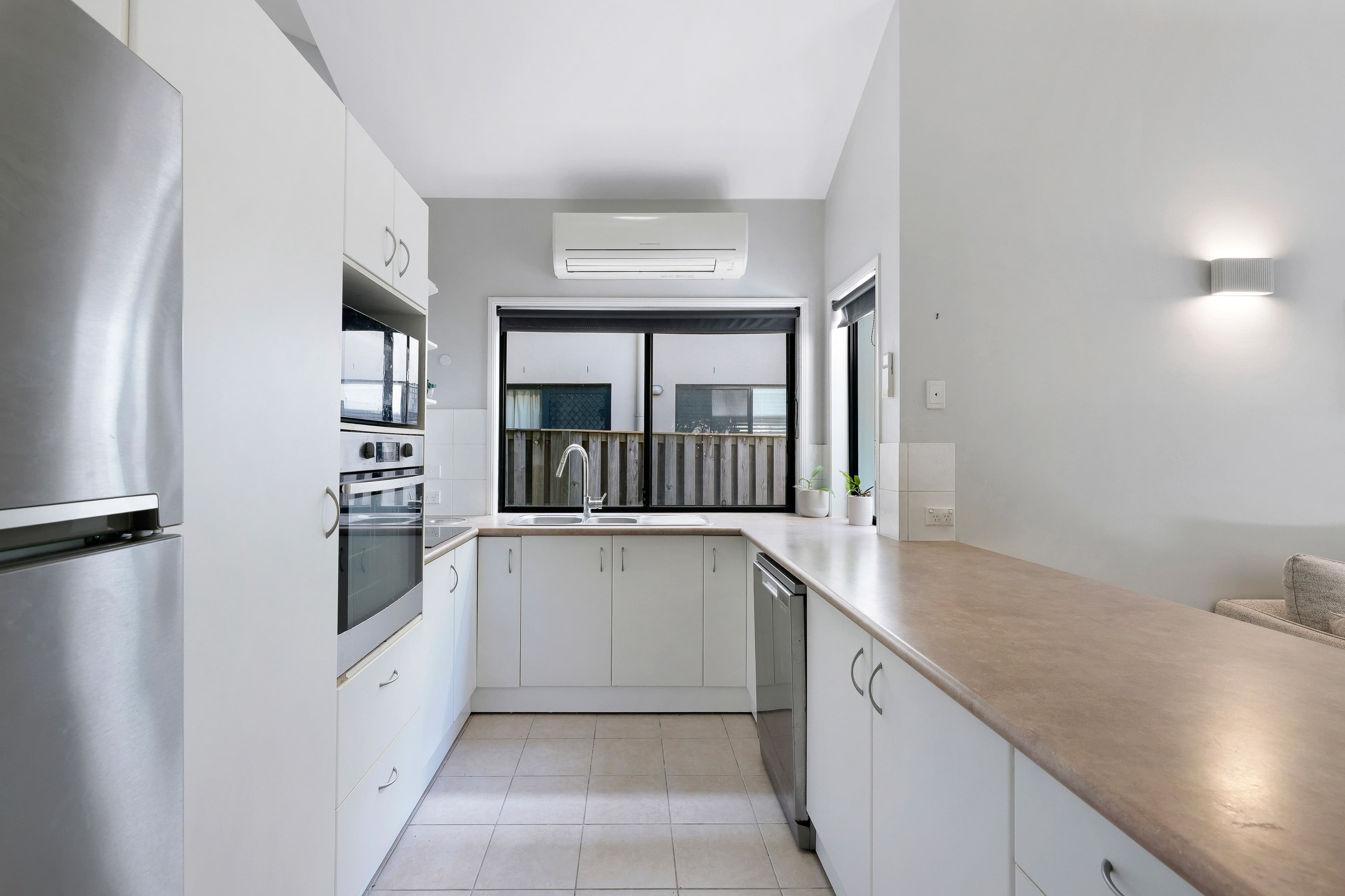 9 Coonowrin Street, Pacific Pines QLD 4211, Pacific Pines - Thumbnail 6