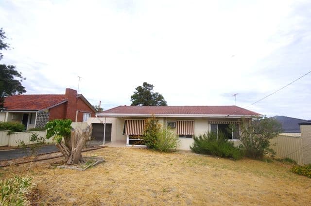 44 Walderton Avenue, BALGA WA 6061, Balga - Thumbnail 2
