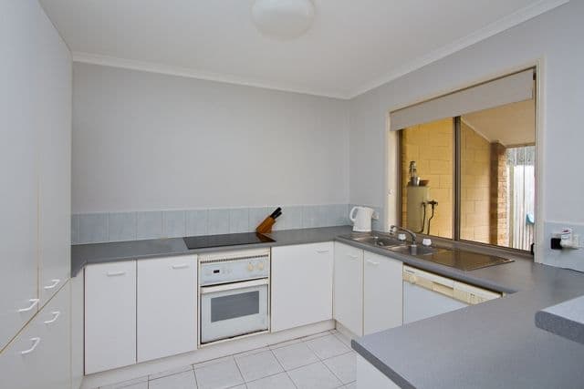 32 Tomkins Road, RIVERHILLS QLD 4074, Riverhills - Thumbnail 5