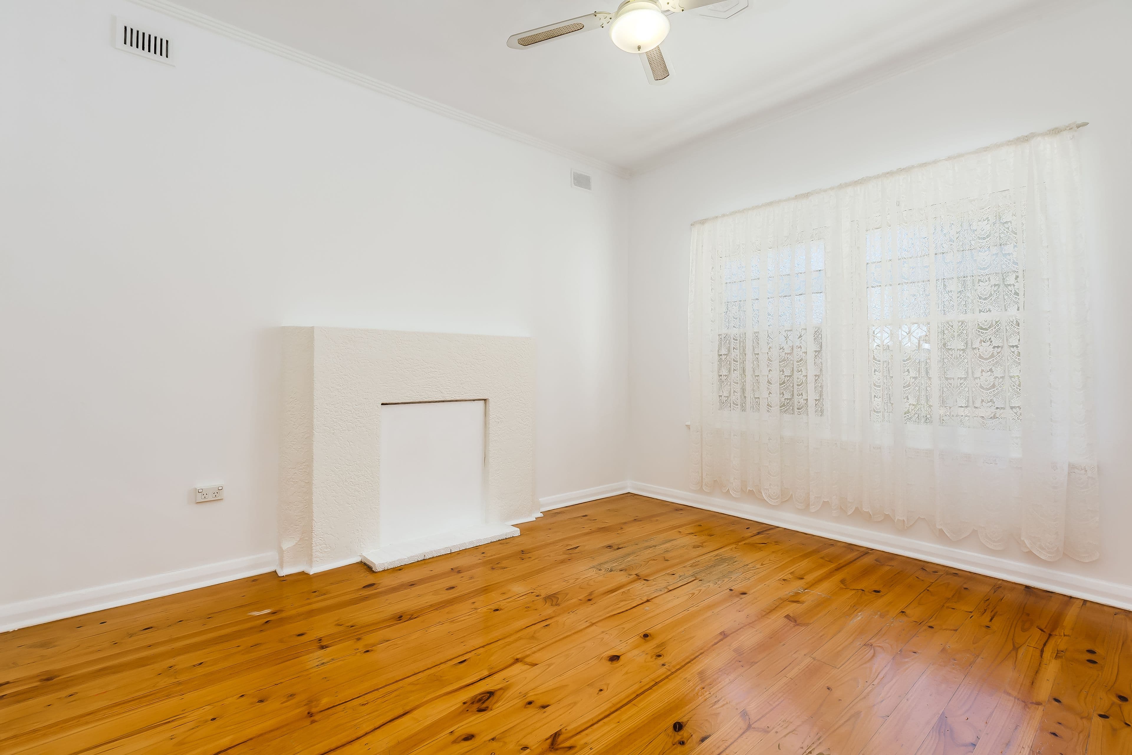23 Damaine Circuit, Caroline Springs - Thumbnail 3