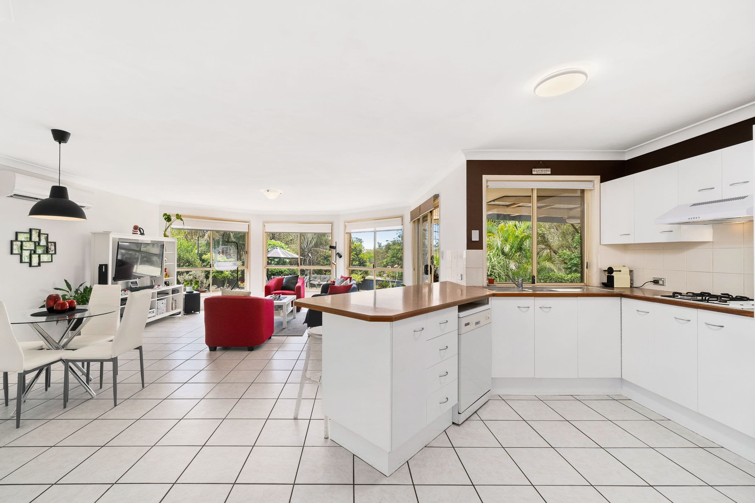 16 DIAMANTINA Court, Murrumba Downs QLD 4503, Murrumba Downs - Thumbnail 5