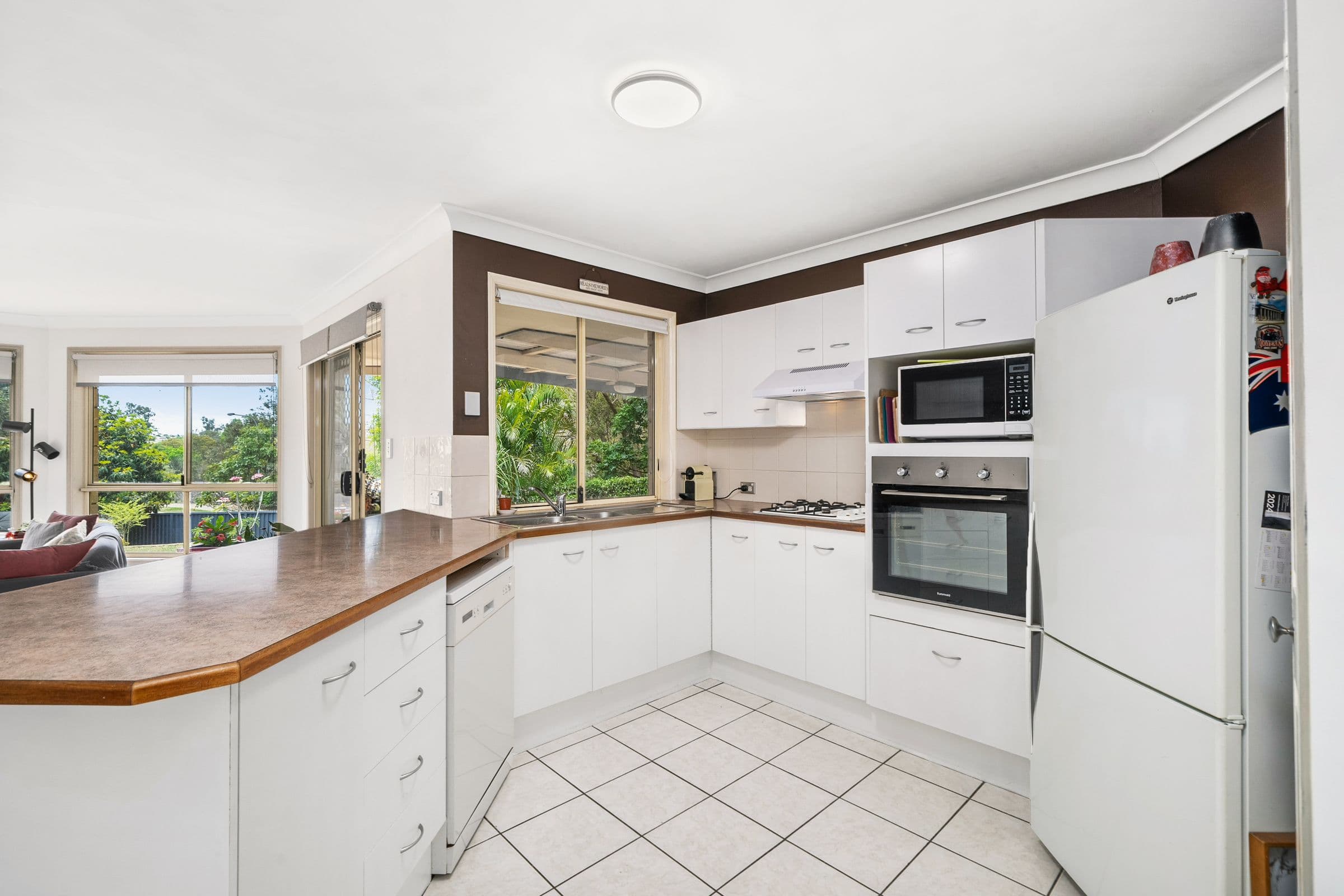 16 DIAMANTINA Court, Murrumba Downs QLD 4503, Murrumba Downs - Thumbnail 6