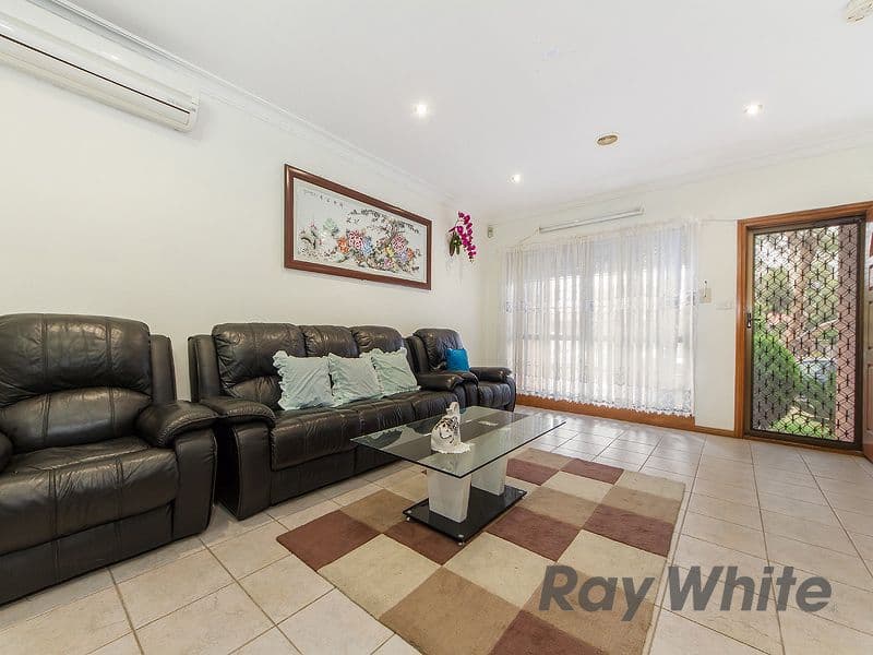 31 Laurel Street, St Albans VIC 3021, St Albans - Thumbnail 2
