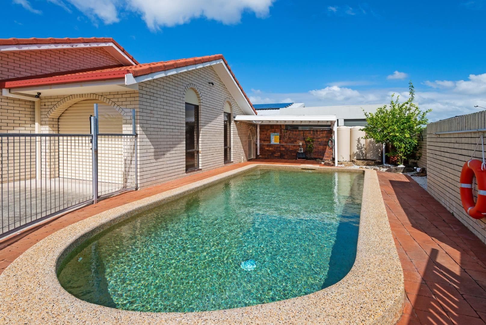 6 Salamau Street, Runaway Bay QLD 4216, Runaway Bay - Thumbnail 3