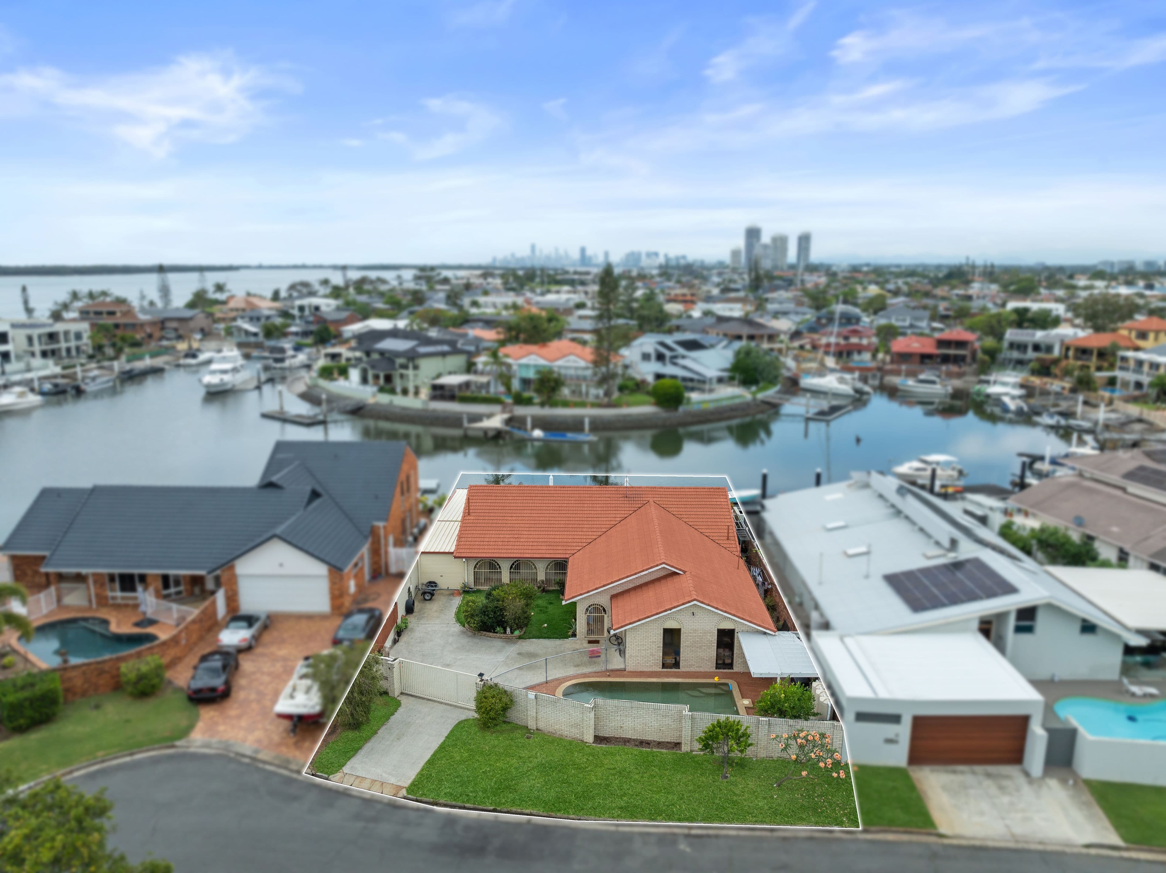 6 Salamau Street, Runaway Bay QLD 4216, Runaway Bay - Thumbnail 5