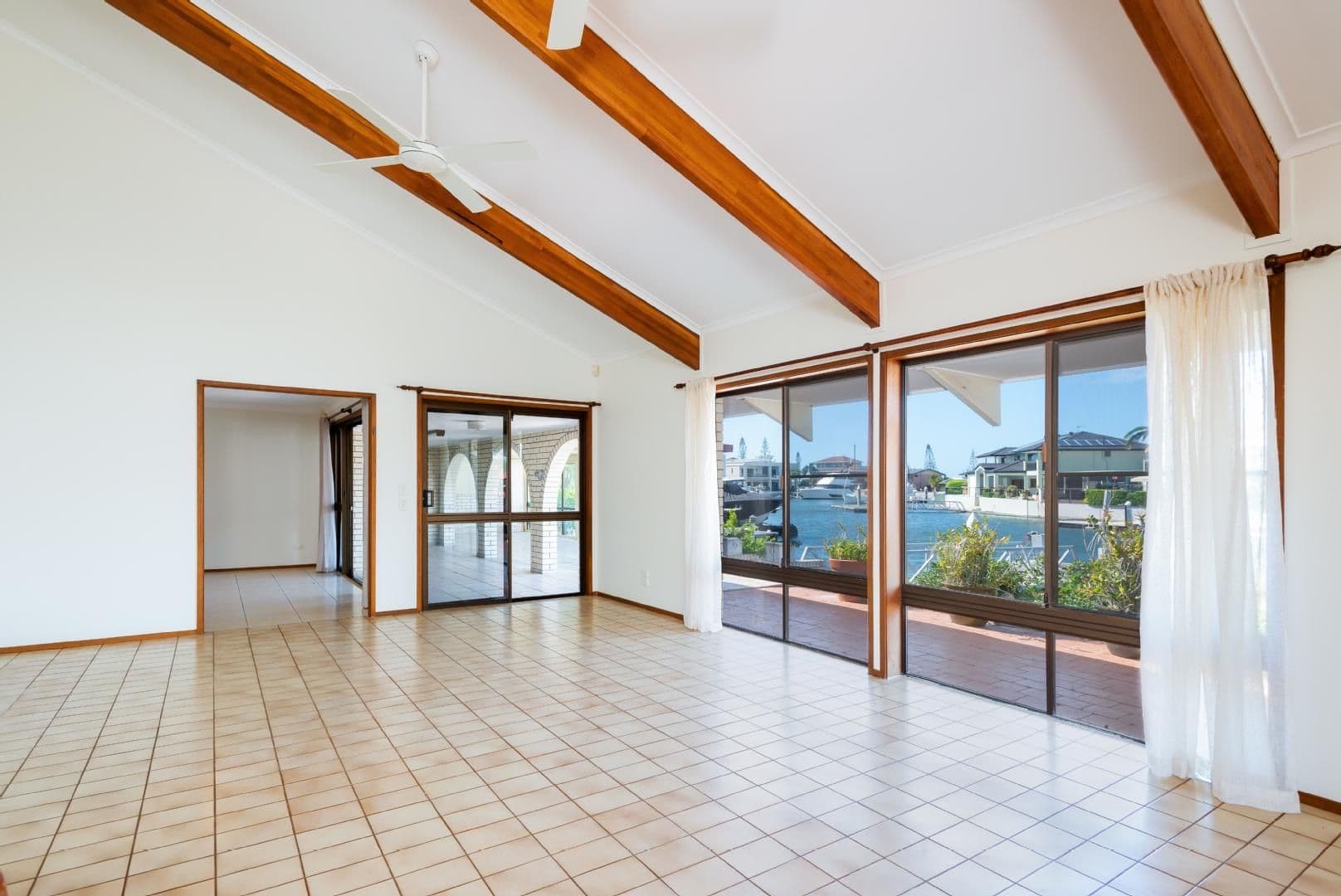 6 Salamau Street, Runaway Bay QLD 4216, Runaway Bay - Thumbnail 8