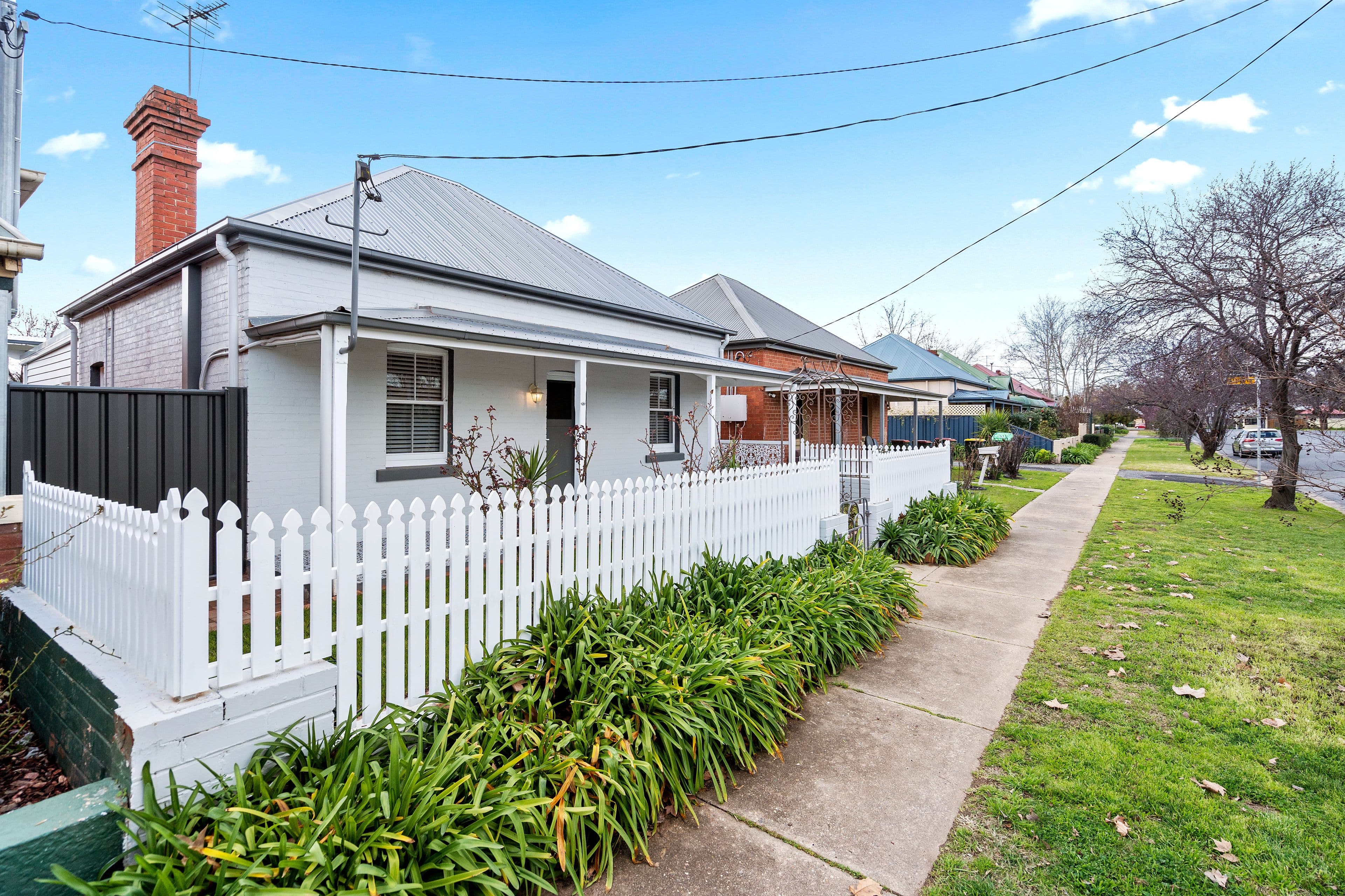 20 Albury Street, Wagga Wagga NSW 2650, Wagga Wagga - Image 1