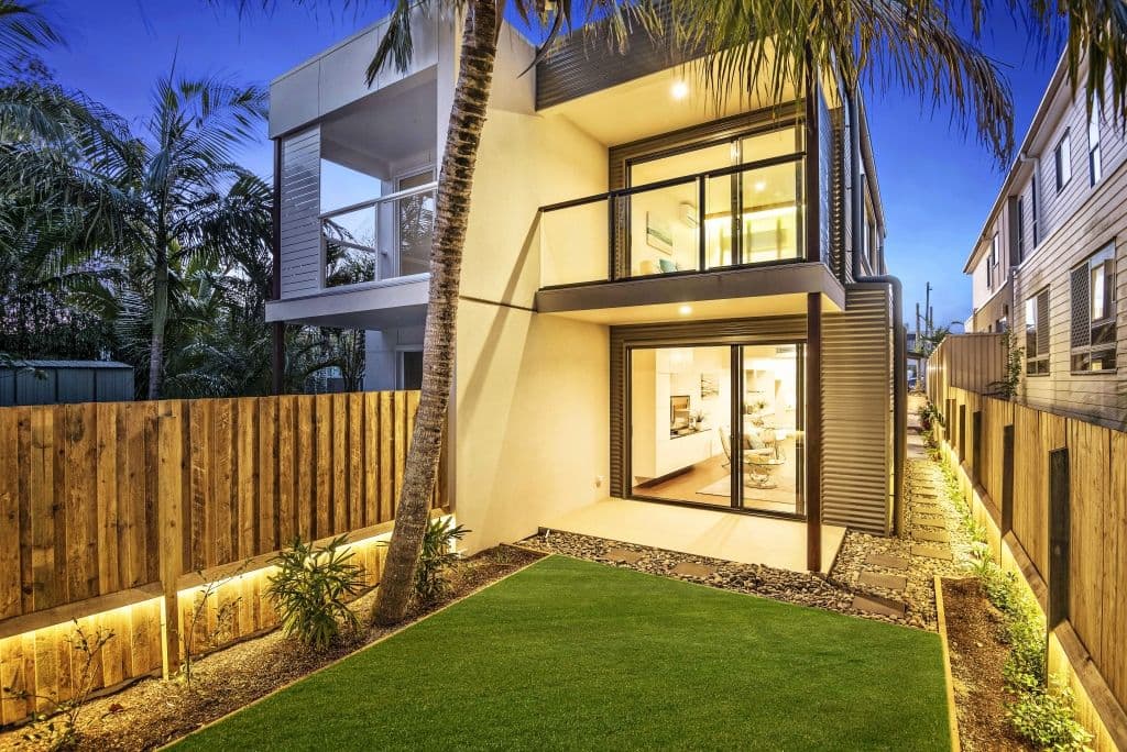 8 Second Avenue, Palm Beach QLD 4221, Palm Beach - Thumbnail 2