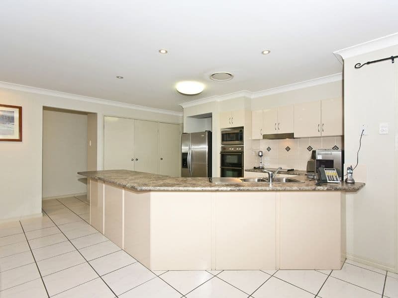 13 Ontario Court, OXENFORD QLD 4210, Oxenford - Thumbnail 3