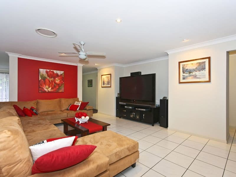 13 Ontario Court, OXENFORD QLD 4210, Oxenford - Thumbnail 4
