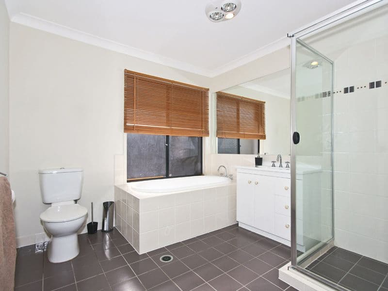 13 Ontario Court, OXENFORD QLD 4210, Oxenford - Thumbnail 6