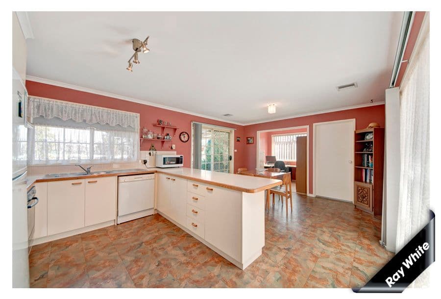 8 Lake Place, CONDER ACT 2906, Conder - Thumbnail 2