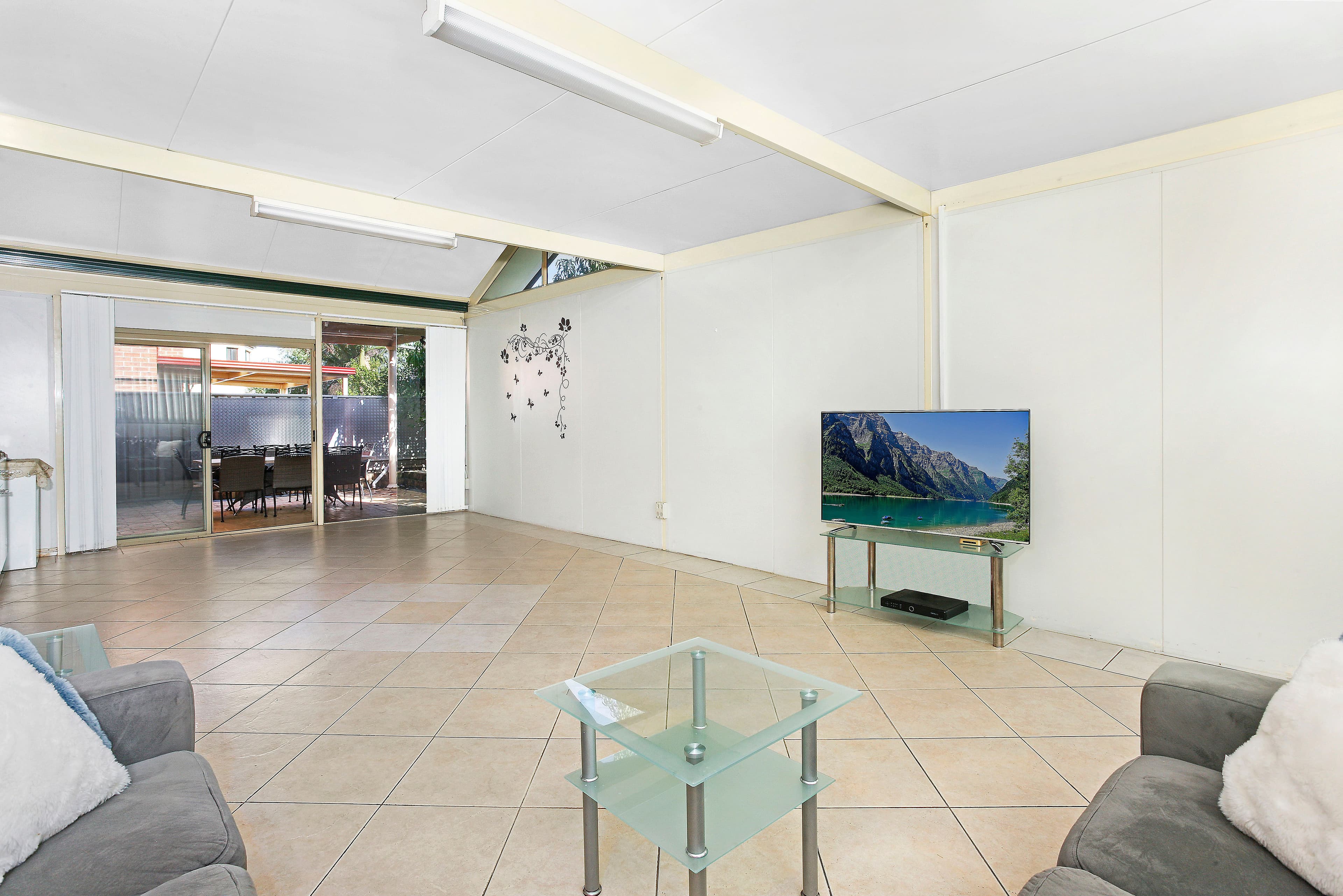 7 Althorpe Drive, Green Valley - Thumbnail 2
