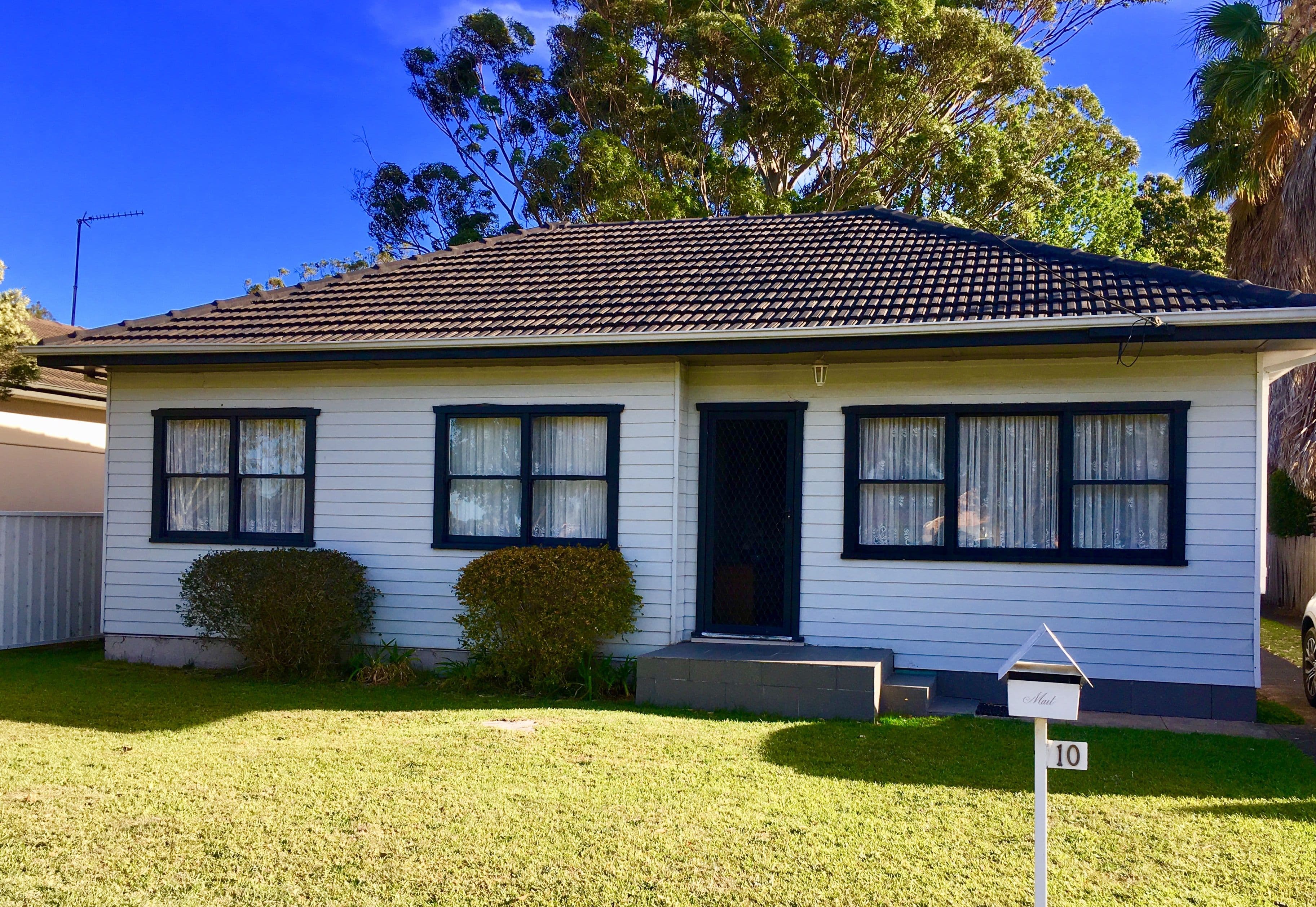 10 Timbs Road, Oak Flats - Image 1