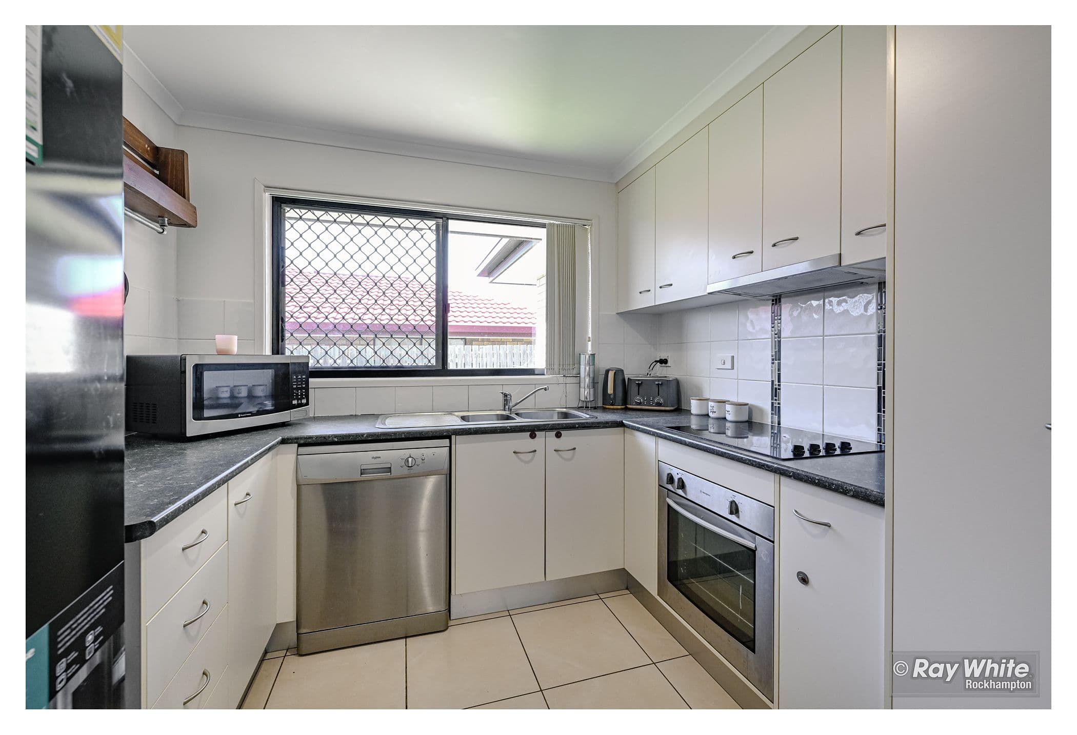 10 Koolamarra Drive, Gracemere QLD 4702, Gracemere - Thumbnail 5