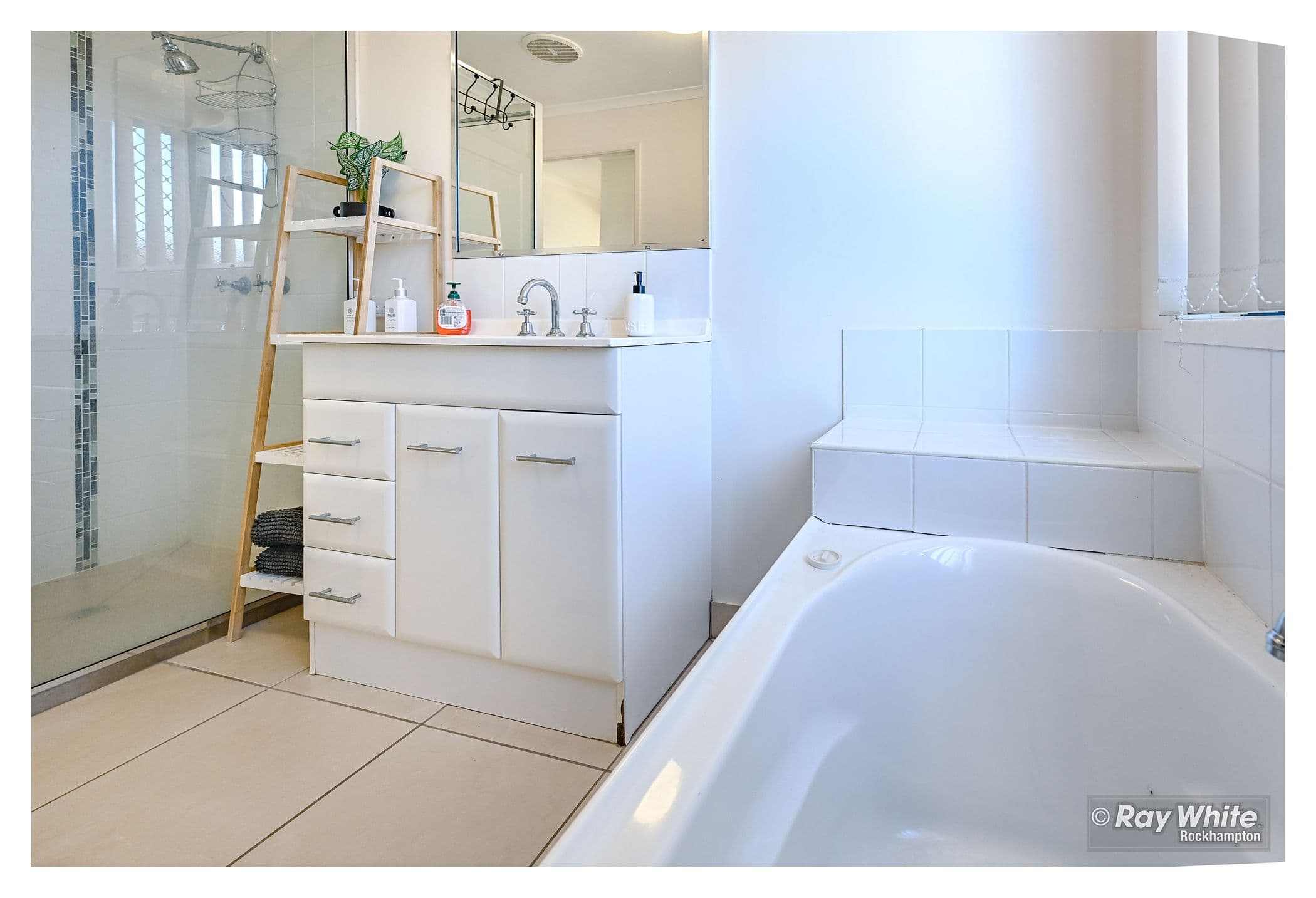 10 Koolamarra Drive, Gracemere QLD 4702, Gracemere - Thumbnail 6