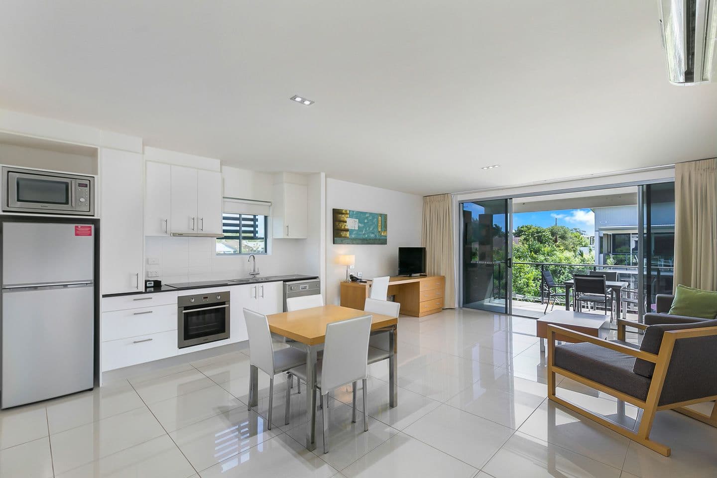 628 Esplanade, Urangan QLD 4655, Urangan - Thumbnail 2