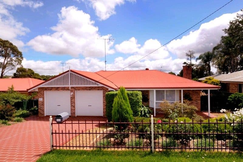 209 Stenner Street, CENTENARY HEIGHTS QLD 4350, Centenary Heights - Image 1