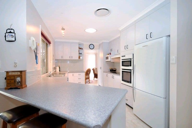 209 Stenner Street, CENTENARY HEIGHTS QLD 4350, Centenary Heights - Thumbnail 2