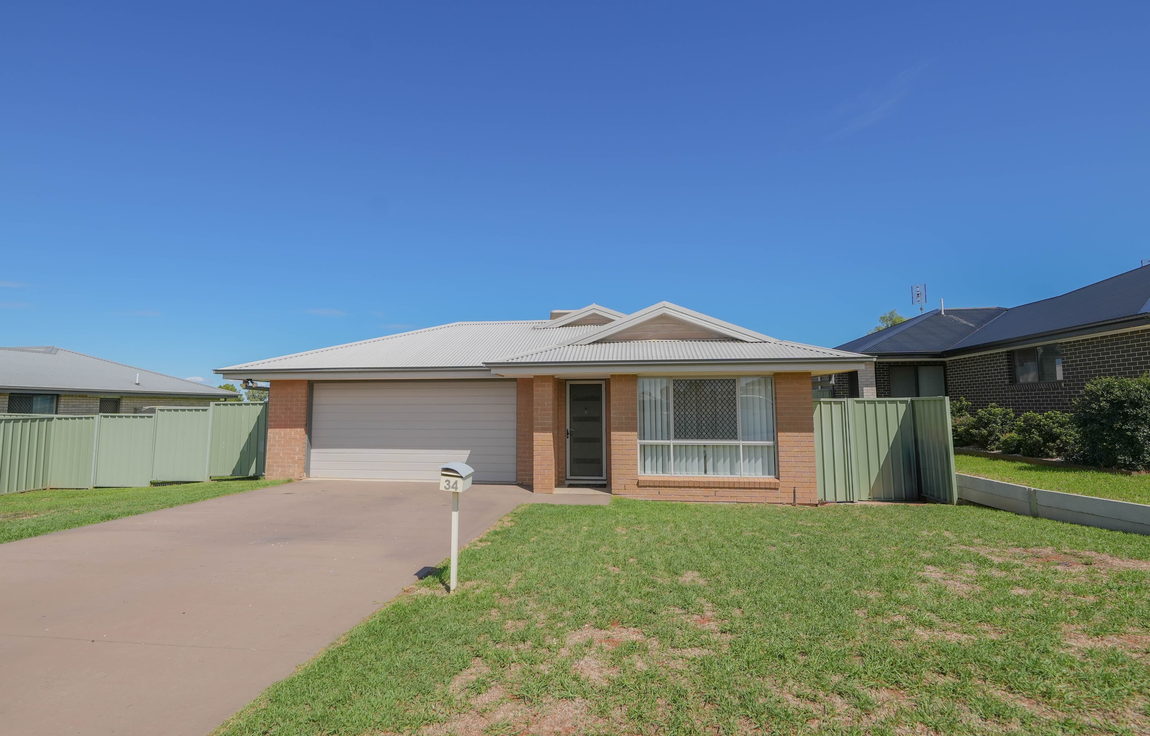 34 Warragrah Place, Parkes NSW 2870, Parkes - Image 1