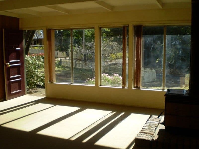 17 Lawson View Parade, WENTWORTH FALLS NSW 2782, Wentworth Falls - Thumbnail 2