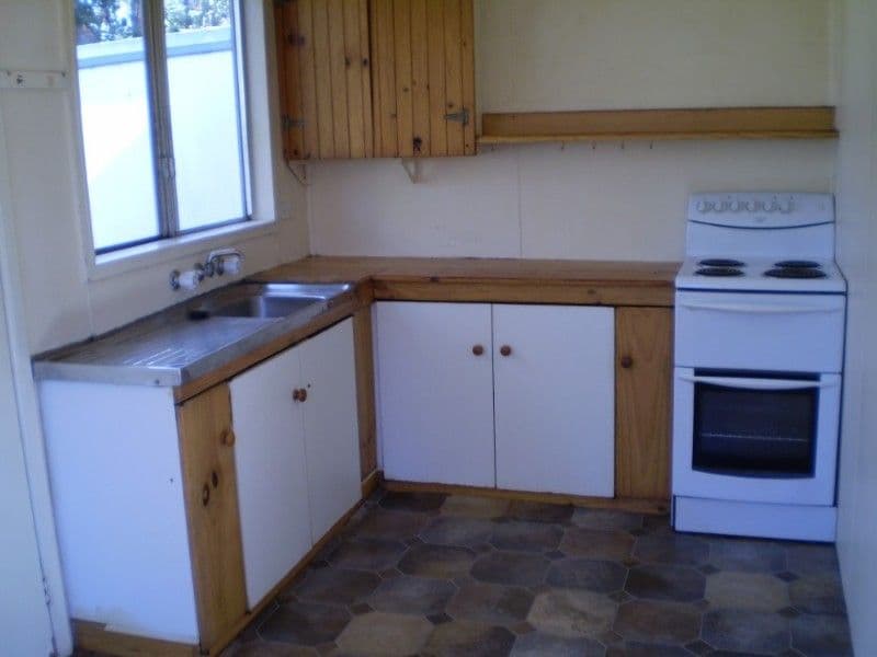 17 Lawson View Parade, WENTWORTH FALLS NSW 2782, Wentworth Falls - Thumbnail 4