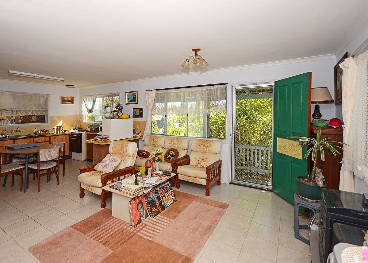 17 Byron Street, SCARNESS QLD 4655, Scarness - Thumbnail 2