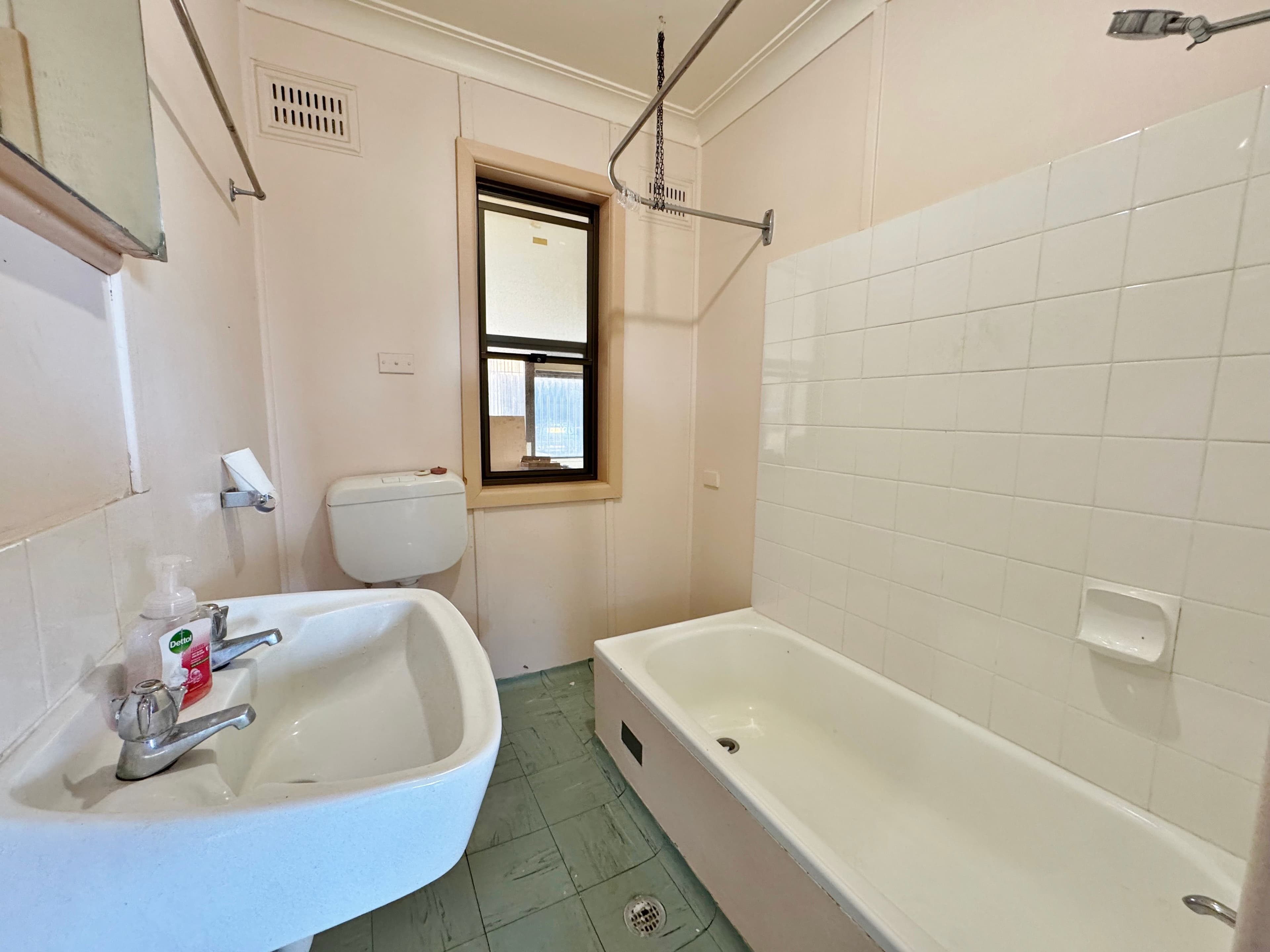 106 Berthong Street, Young NSW 2594, Young - Thumbnail 8