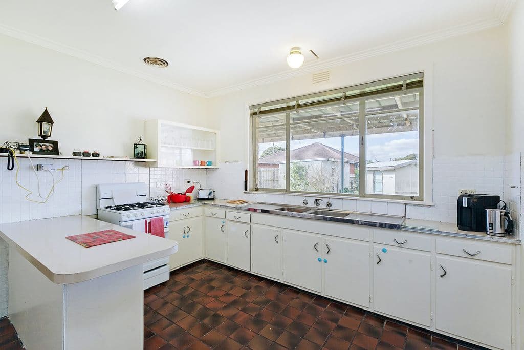18 Edmondson Street, Lalor VIC 3075, Lalor - Thumbnail 2