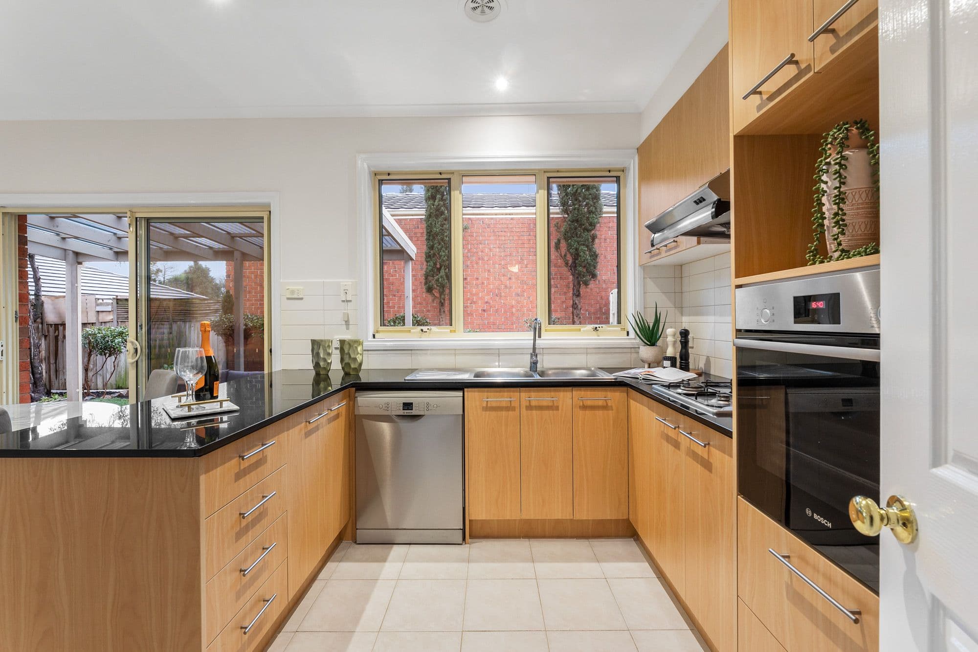 27 Craig Street, Blackburn South VIC 3130, Blackburn South - Thumbnail 4