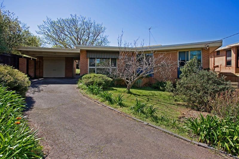 4 Cheam Walk, HIGHTON VIC 3216, Highton - Image 1