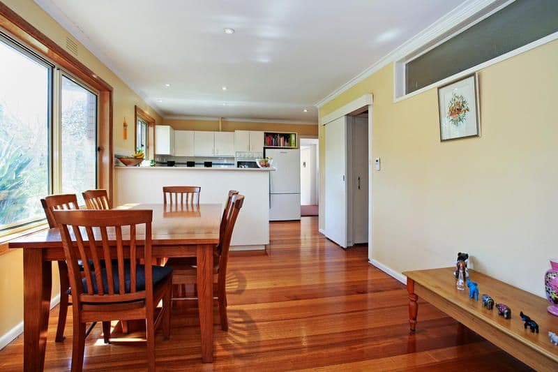 4 Cheam Walk, HIGHTON VIC 3216, Highton - Thumbnail 2