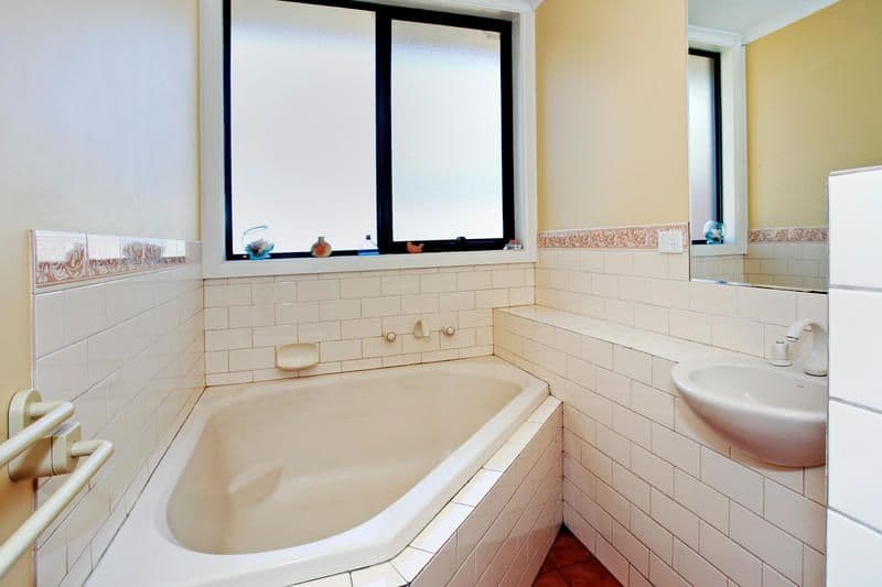 4 Cheam Walk, HIGHTON VIC 3216, Highton - Thumbnail 7