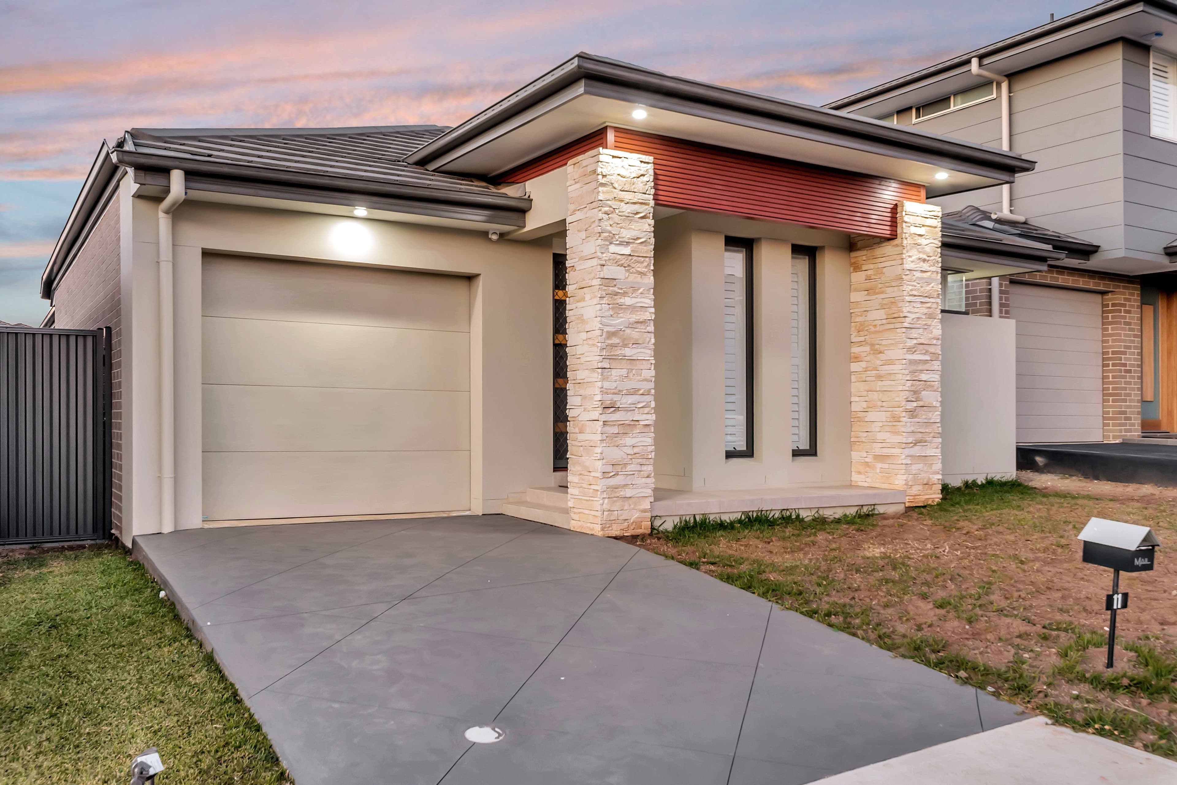 11 Fanflower Avenue, Denham Court - Thumbnail 2