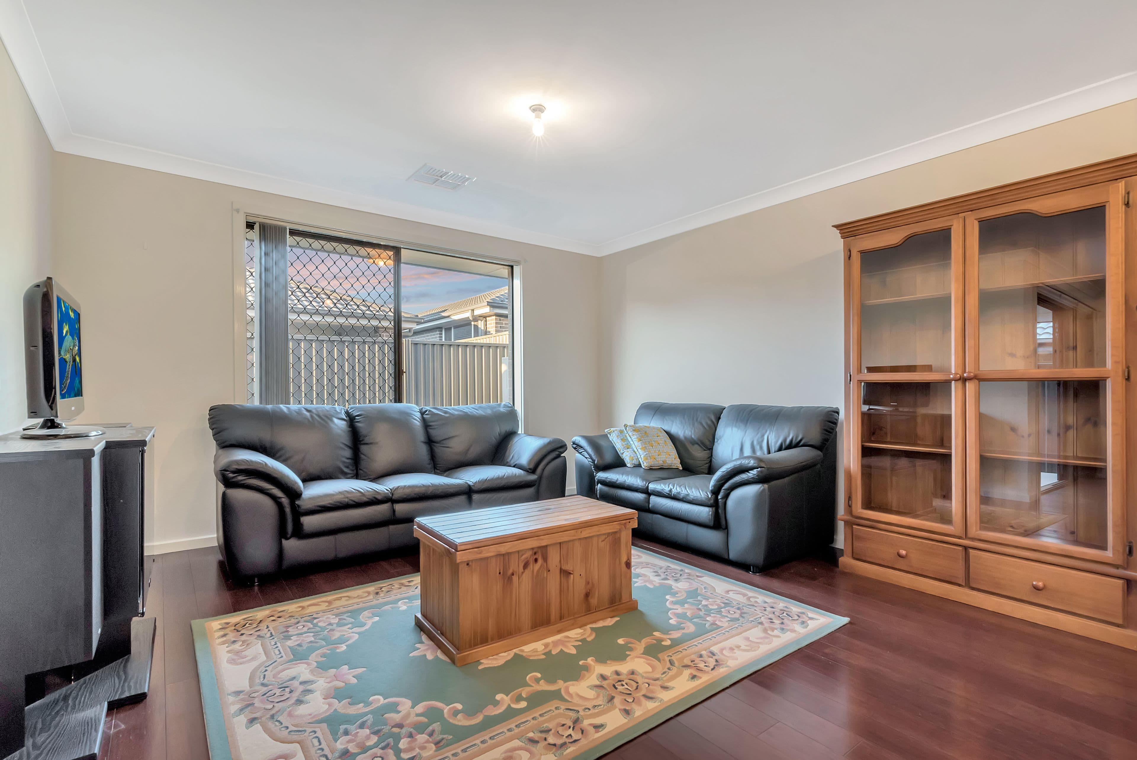 11 Fanflower Avenue, Denham Court - Thumbnail 3