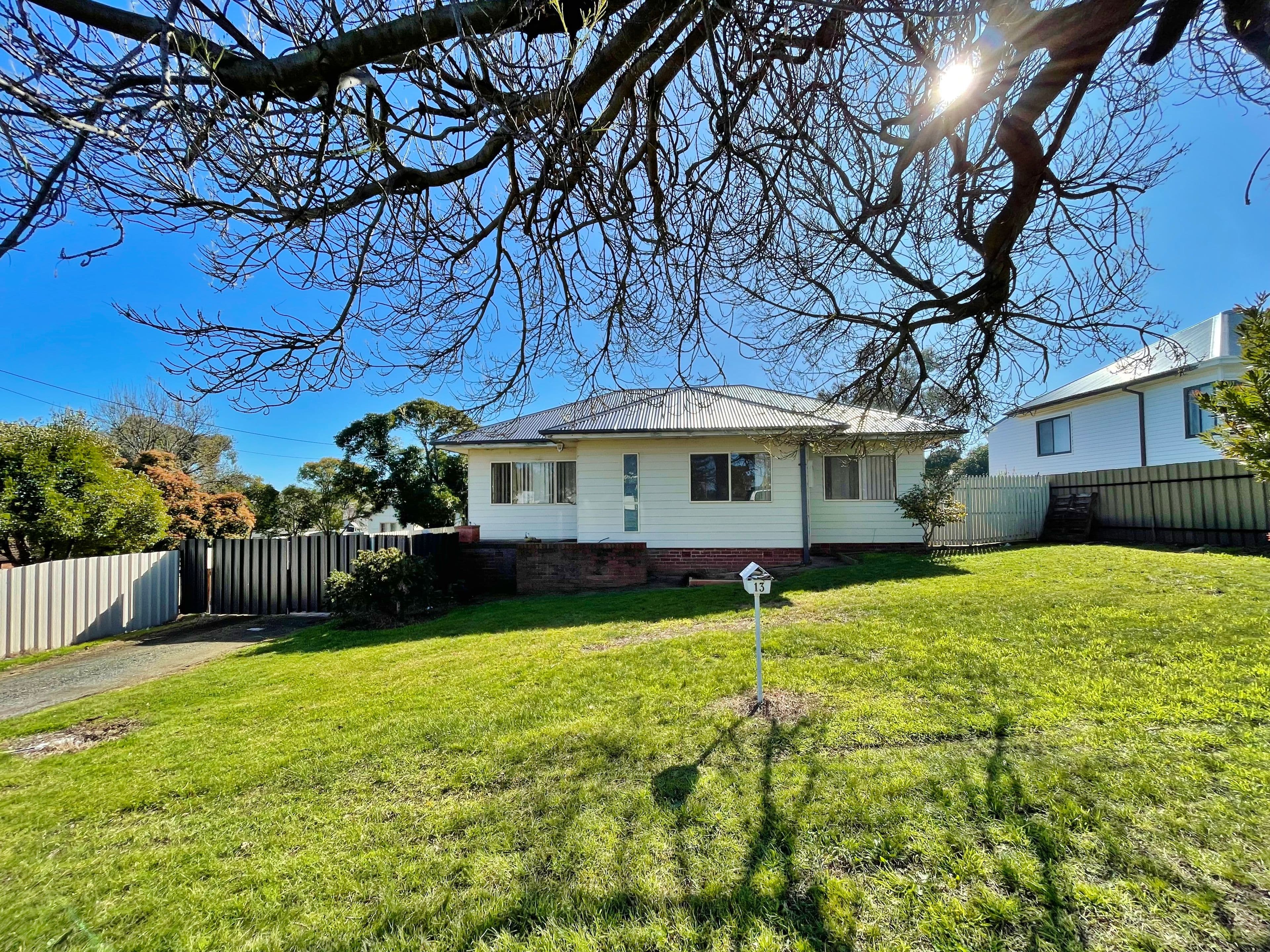 13 William Street, Young NSW 2594, Young - Thumbnail 2
