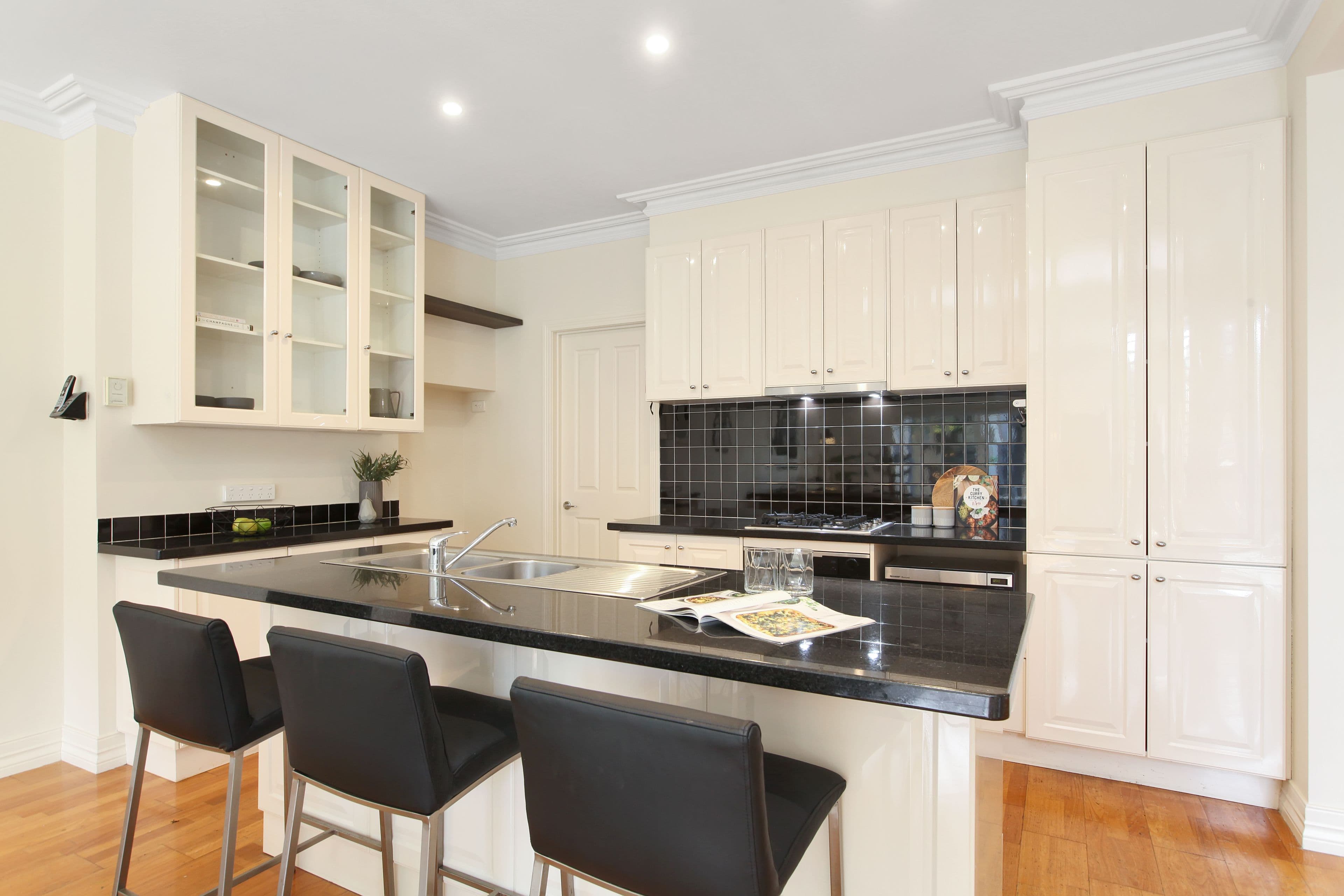 343 Douglas Parade, Newport VIC 3015, Newport - Thumbnail 7
