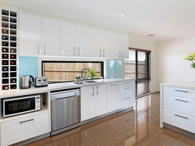 30 Stanbury Avenue, Highton VIC 3216, Highton - Thumbnail 3
