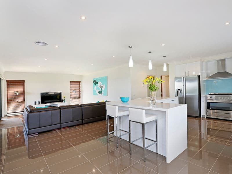 30 Stanbury Avenue, Highton VIC 3216, Highton - Thumbnail 4