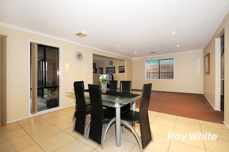 202 Evans Road, Cranbourne West VIC 3977, Cranbourne West - Thumbnail 3