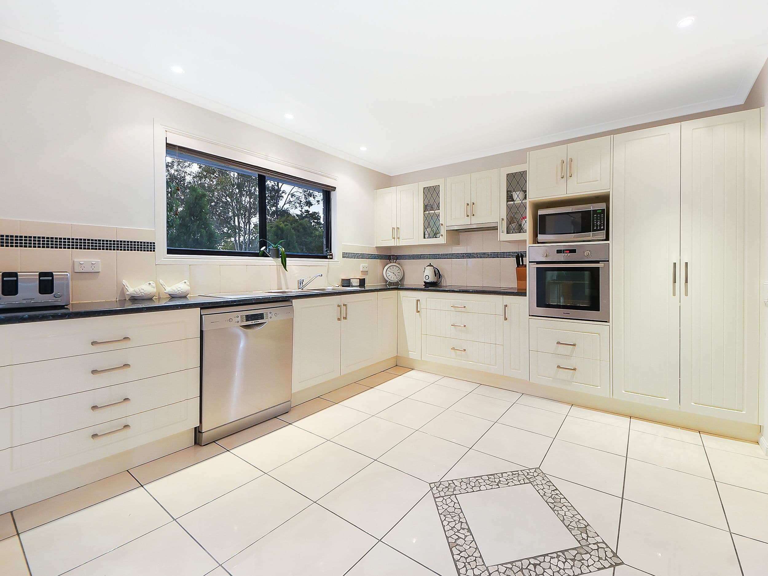 10 Lorient Court, Petrie QLD 4502, Petrie - Thumbnail 8