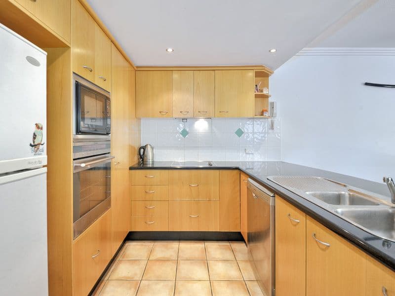 74 Oxlade Drive, NEW FARM QLD 4005, New Farm - Thumbnail 4