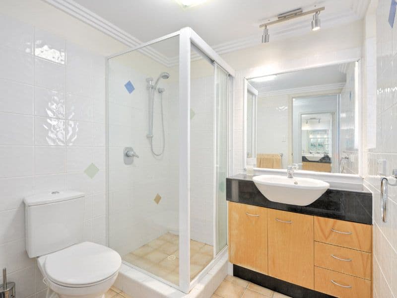 74 Oxlade Drive, NEW FARM QLD 4005, New Farm - Thumbnail 6