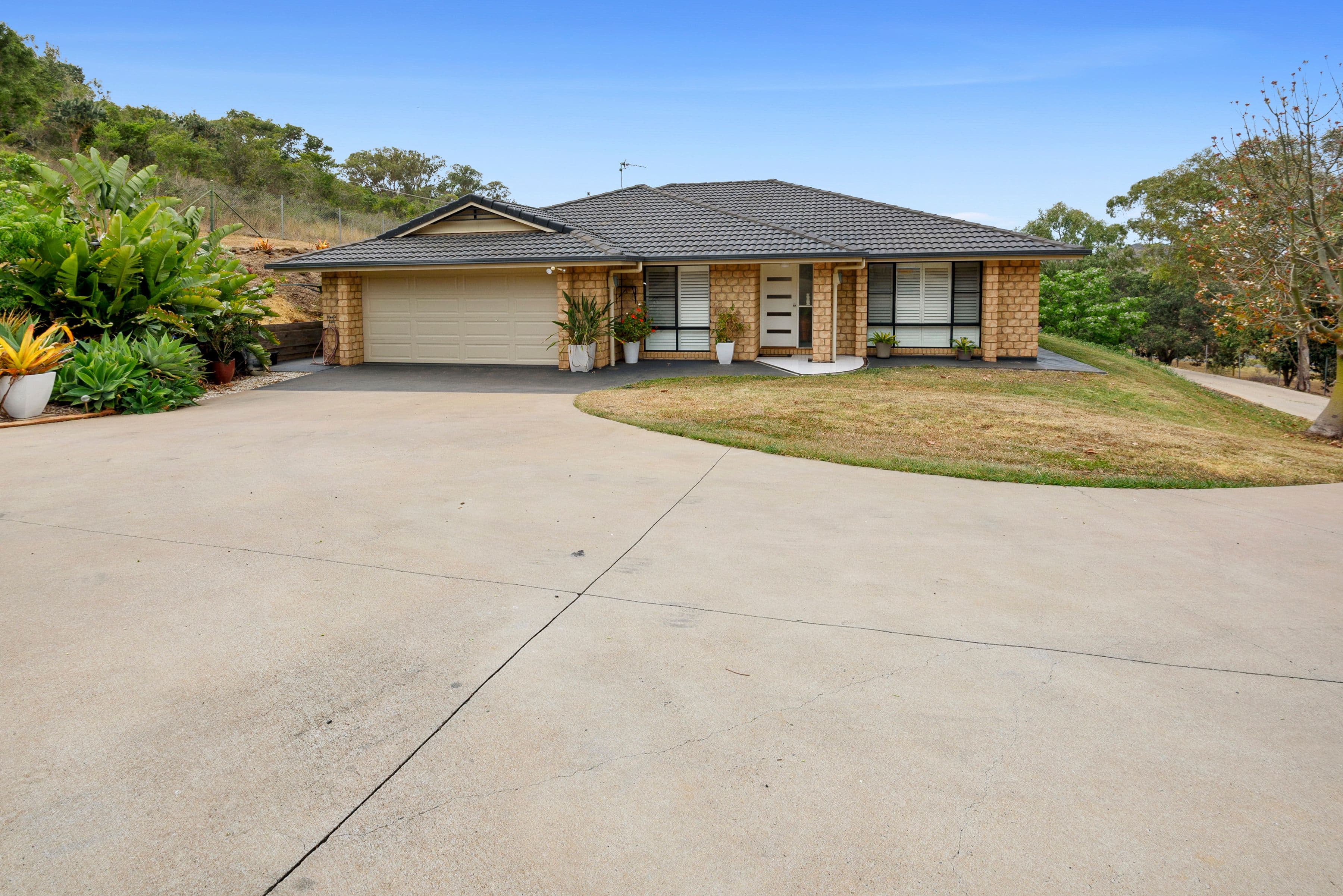 5 Ridgeline Road, Glencoe QLD 4352, Glencoe - Thumbnail 2